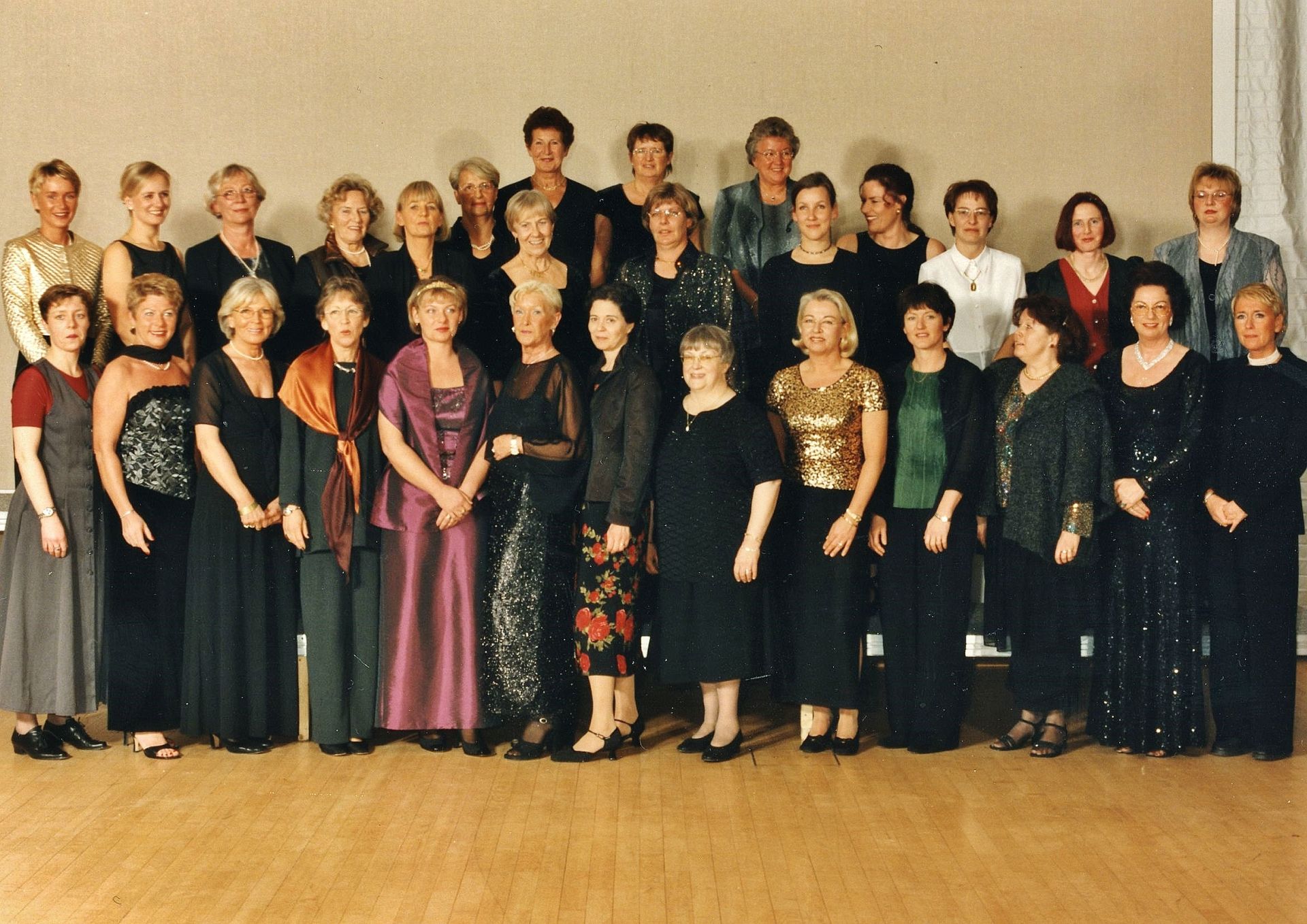 Die Gildeschwestern zum Jubiläum 2001
